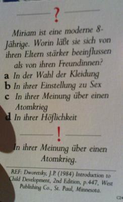 Das das Spiel schon sehr durch seine Entstehungszeit (70er/80er) geprägt ist, merkten wir schnell...der Atomkrieg kam nicht nur einmal vor.